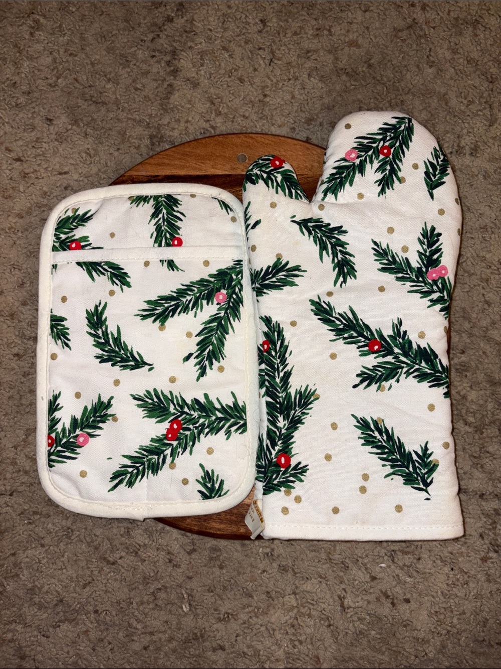 Kate Spade Christmas Themed Oven Mitt & Pot Holder